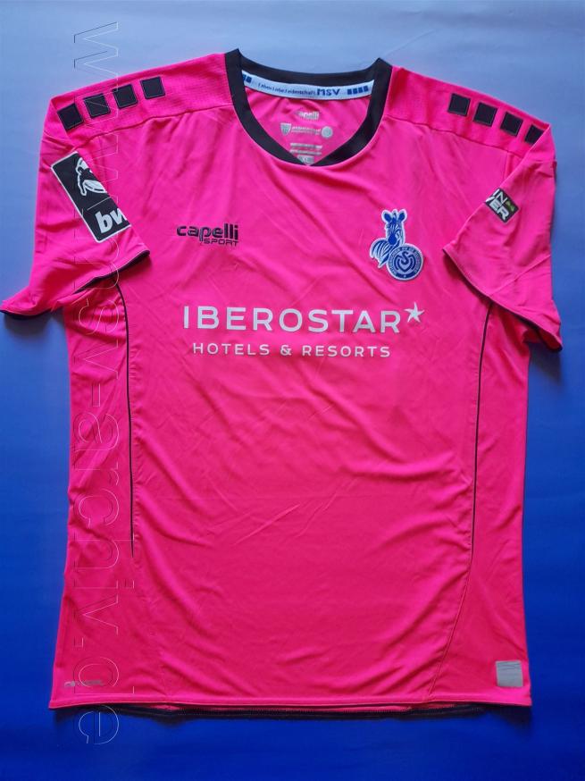202021_16.1_Ausrüster capelli Sport_Sponsor IBEROSTAR_Nr. 30 Deana