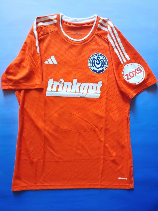 202425_4.1_Ausrüster Adidas_Sponsor Trinkgut_Nr. 22 Töpken