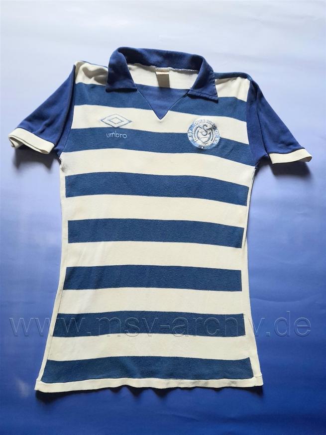 197576_4.1_Ausrüster Umbro_Nr. 3